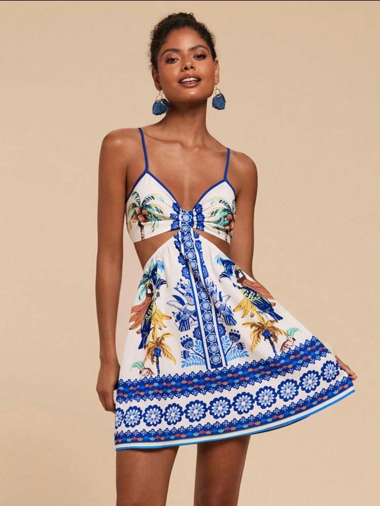 RESORTWEAR