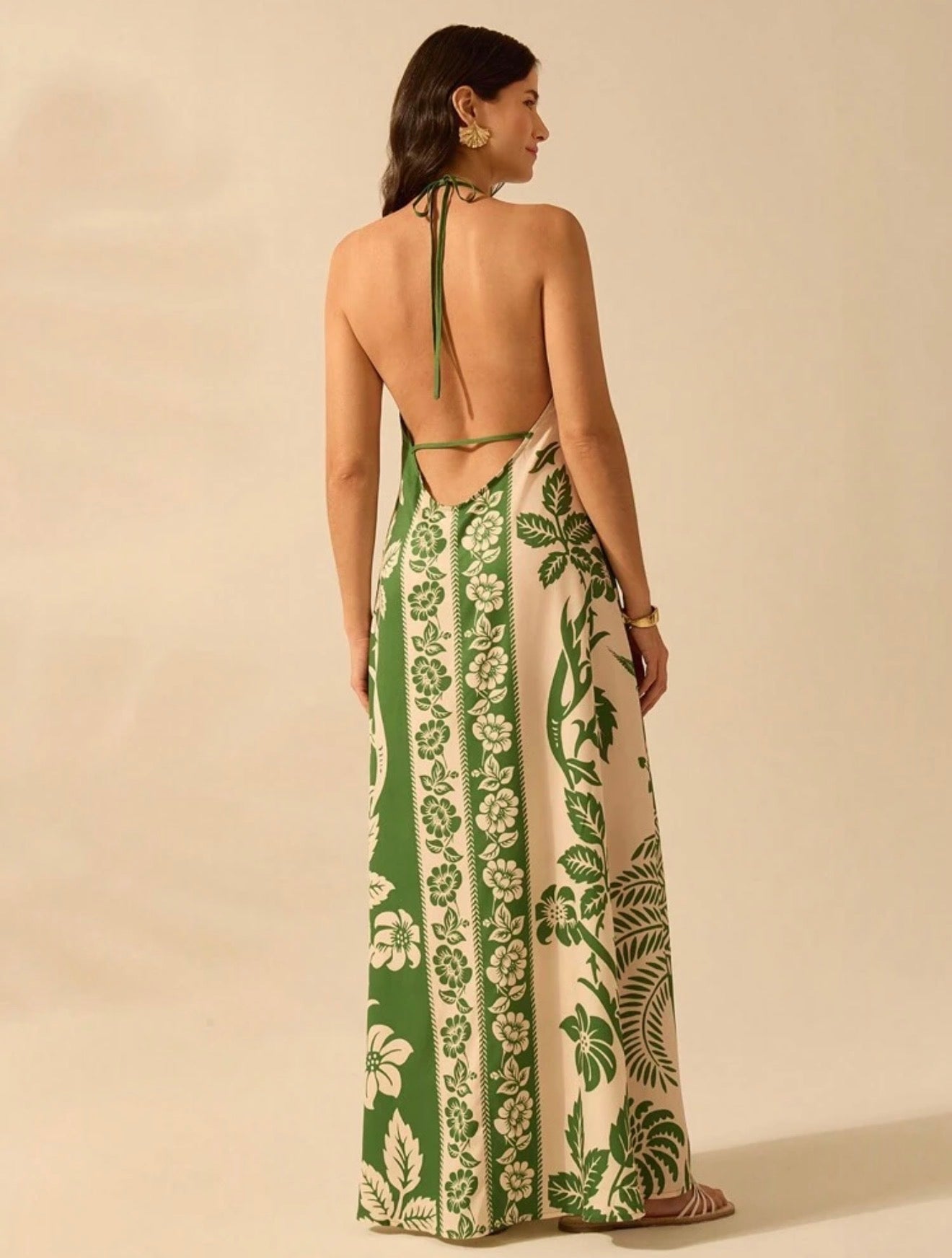 RESORTWEAR