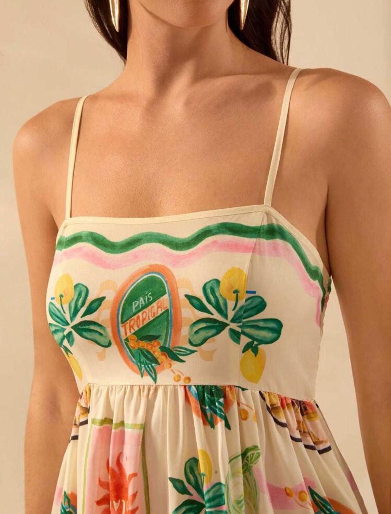 RESORTWEAR