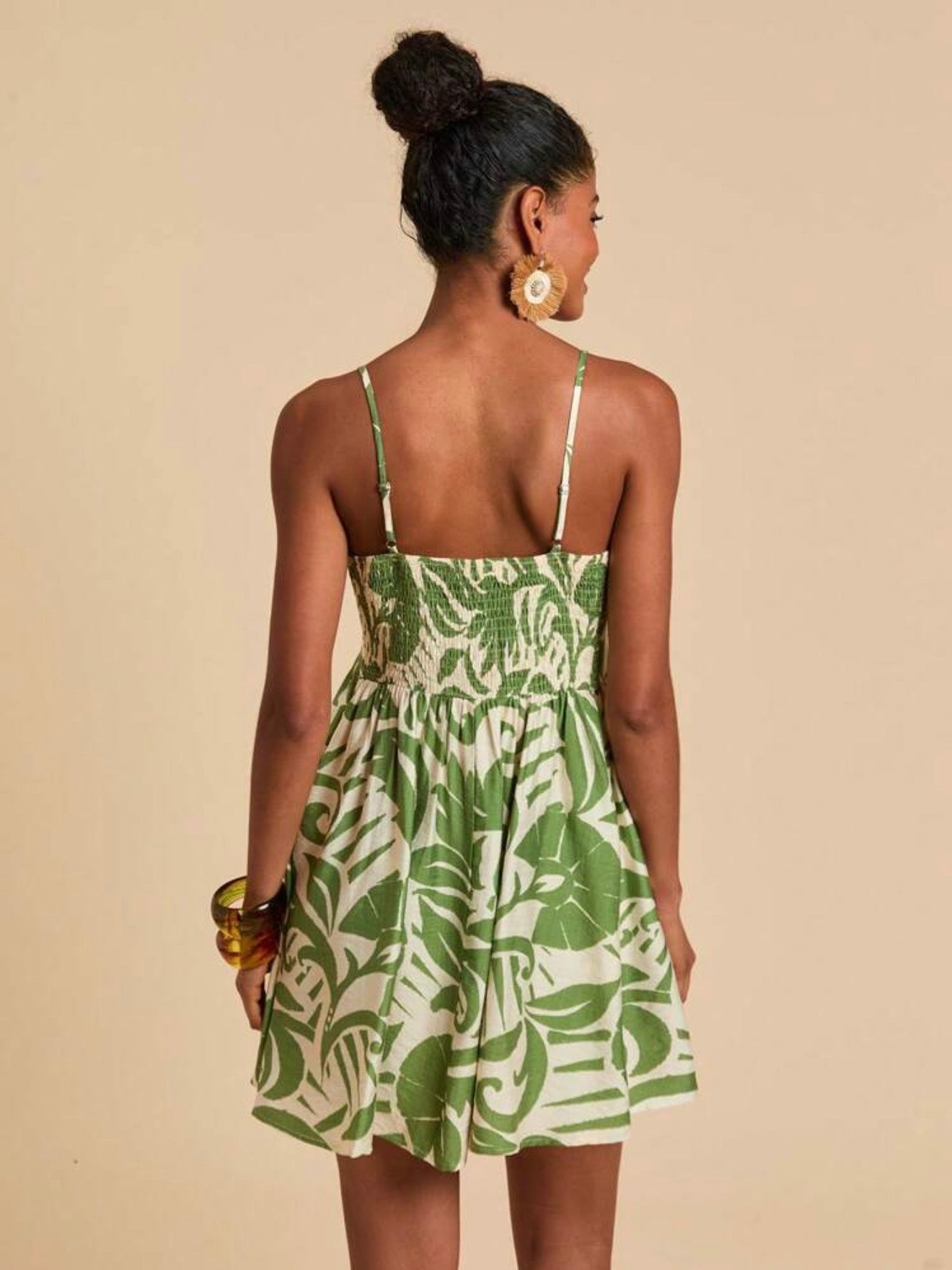 RESORTWEAR